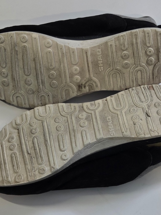 Shaquille O\'Neal Worn & Signed Shaq Sneakers Size 22 - Both Autographed
